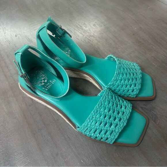 Vince Camuto Bretand, Turquoise Wedge Sandals. - Picture 6 of 6
